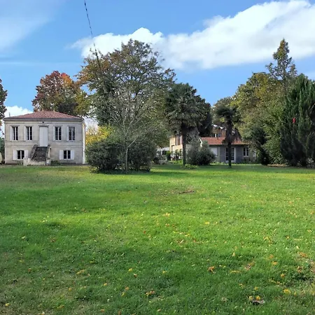 Confortable Au Coeur Du Pian-medoc Avec Jardin * Le Pian-Medoc