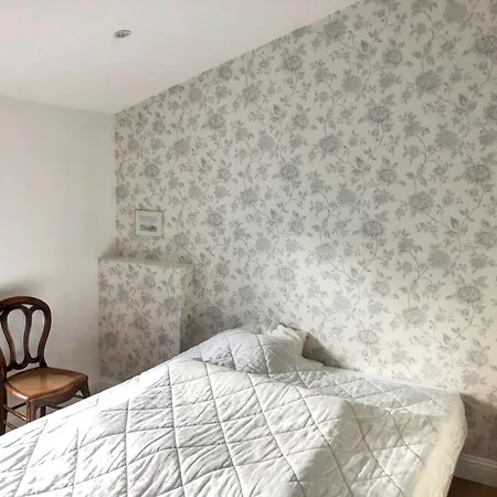 Confortable Au Coeur Du Pian-medoc Avec Jardin Apartment