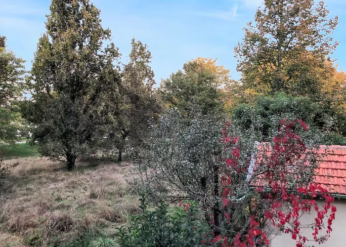 Confortable Au Coeur Du Pian-medoc Avec Jardin * Le Pian-Médoc